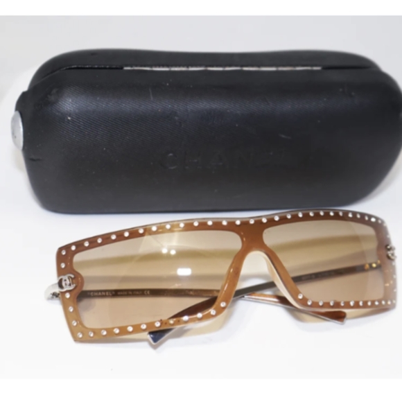 Chanel Diamond Studs Vintage Shield Sunglasses - Picture 8 of 9